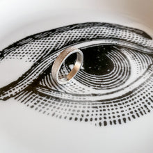 Cargar imagen en el visor de la galería, Anillo textura diamantada
