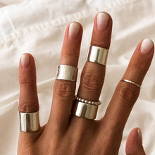 Cargar imagen en el visor de la galería, Anillo midi ancho
